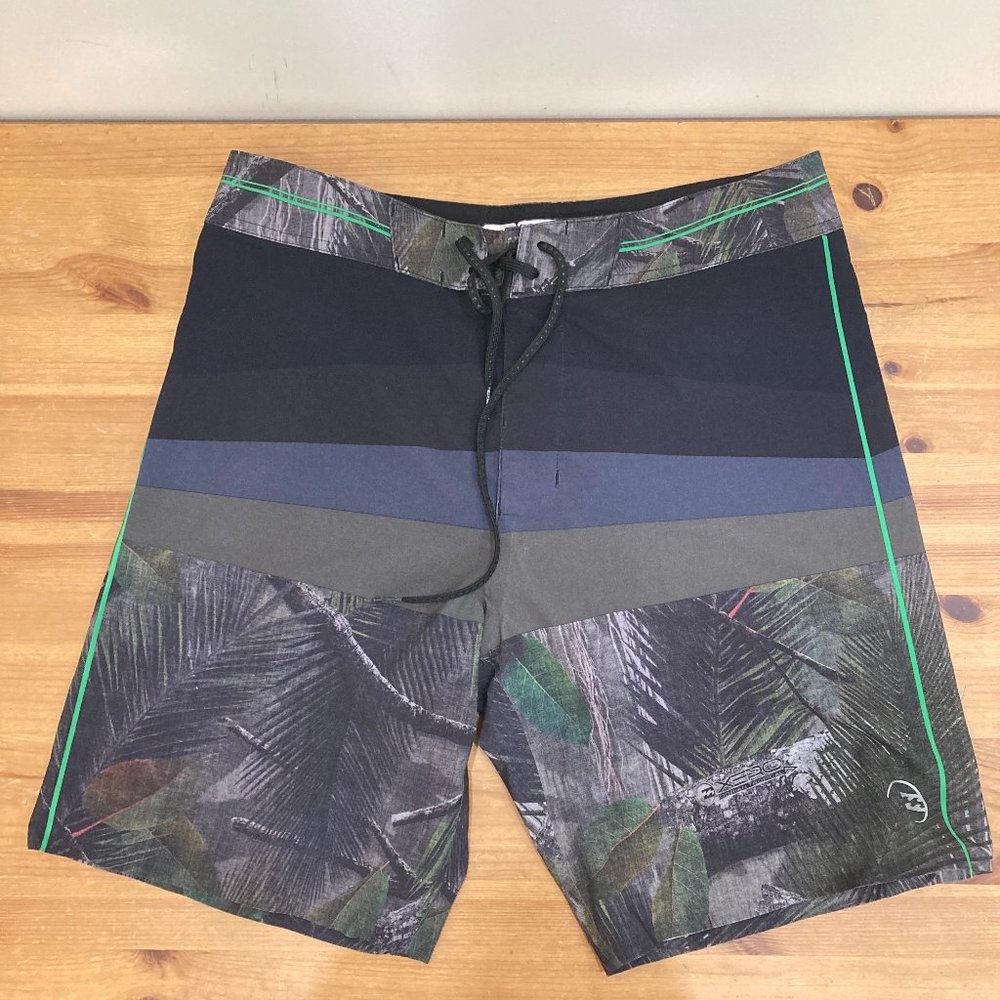 NWOT Billabong Men's Board Shorts